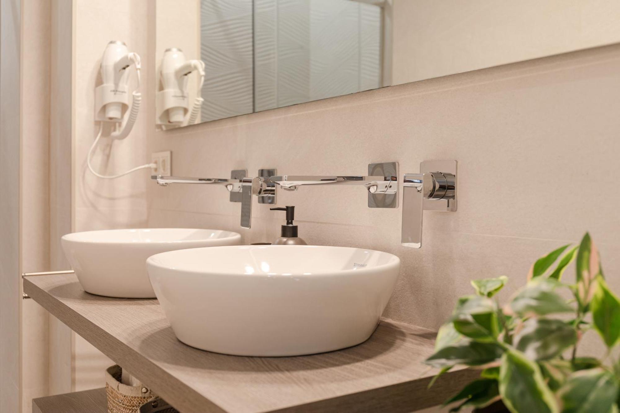 San Luis Downtown & Pool Apartment Sevilla Eksteriør bilde